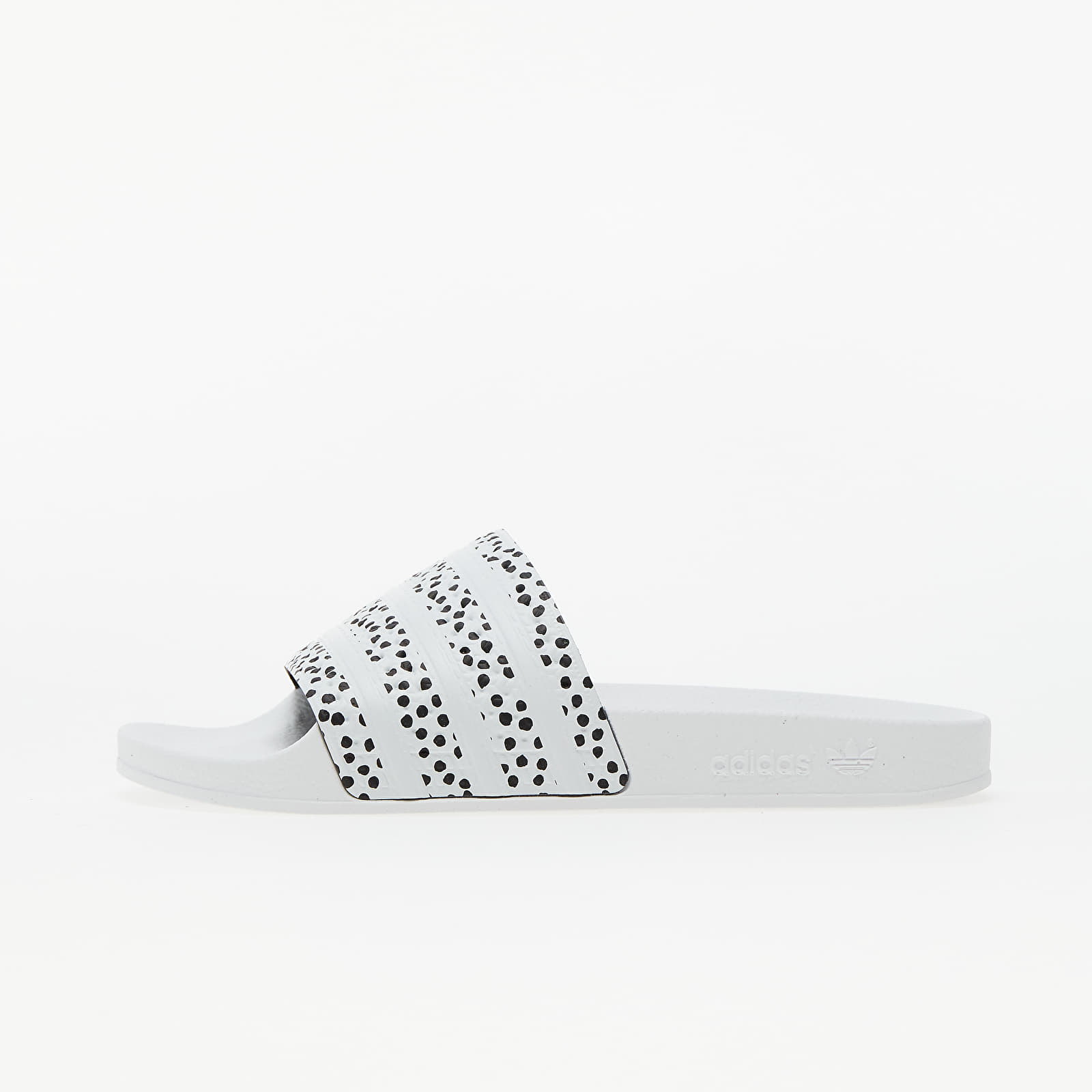 Adilette w adidas deals
