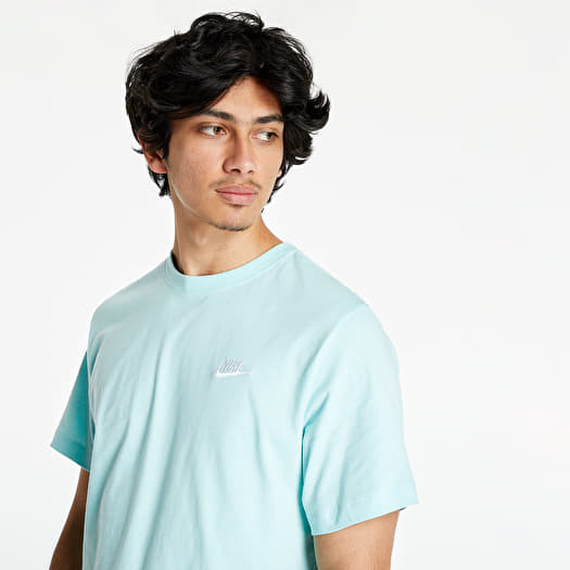 light dew nike shirt