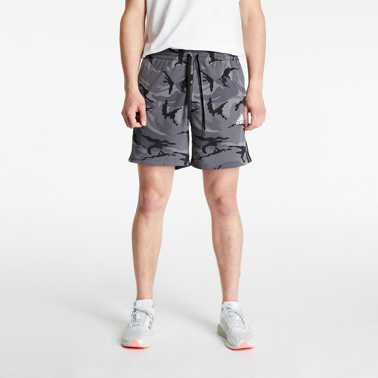 Kurzhosen adidas Essentials French Terry Camouflage Shorts Grey Four