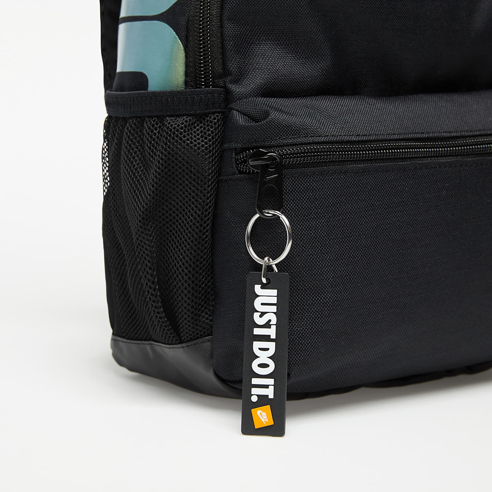 Nahrbtniki  Nike Y BRSLA JDI Mini Backpack Black/ Black/ Iridescent