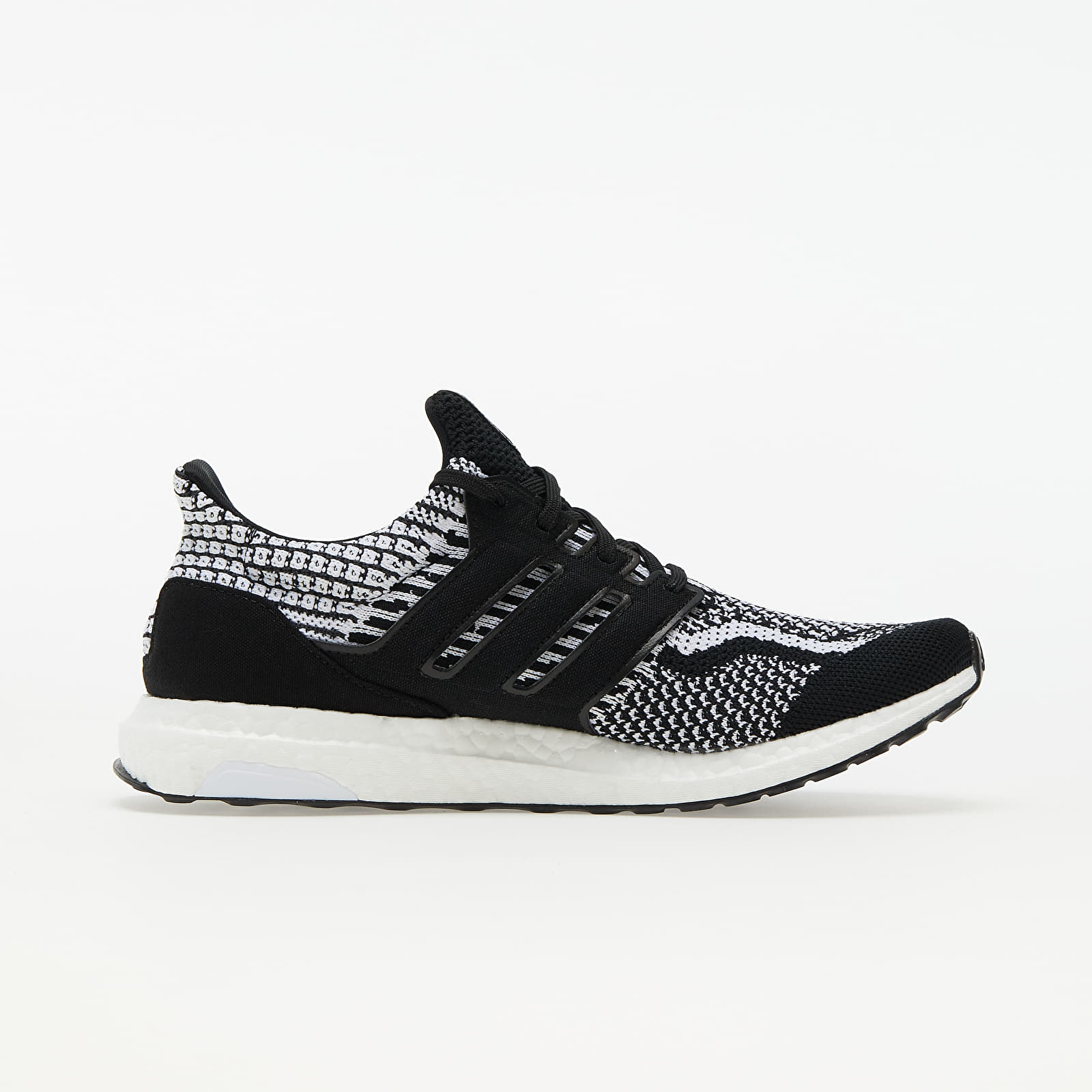 Adidas ultra boost hot sale 5.0 triple black uk