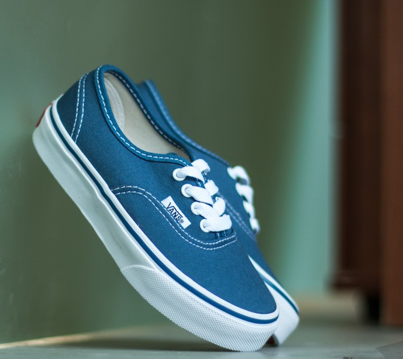 Kids' sneakers and shoes Vans K Authentic Navy/ True White