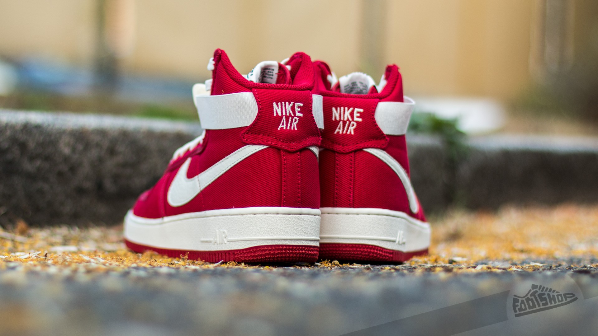 Scarpe uomo Nike Air Force 1 High Retro Gym Red Sail Black Footshop