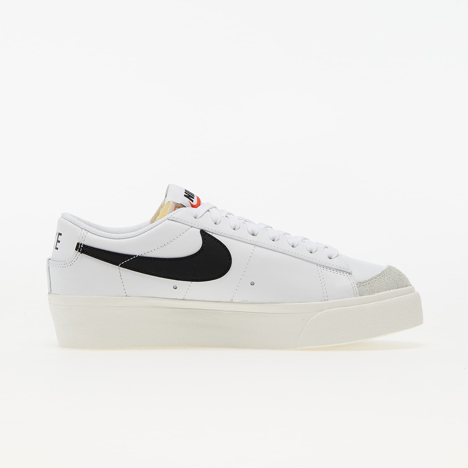 Damesko Nike W Blazer Low Platform White/ Black-Sail-Team Orange