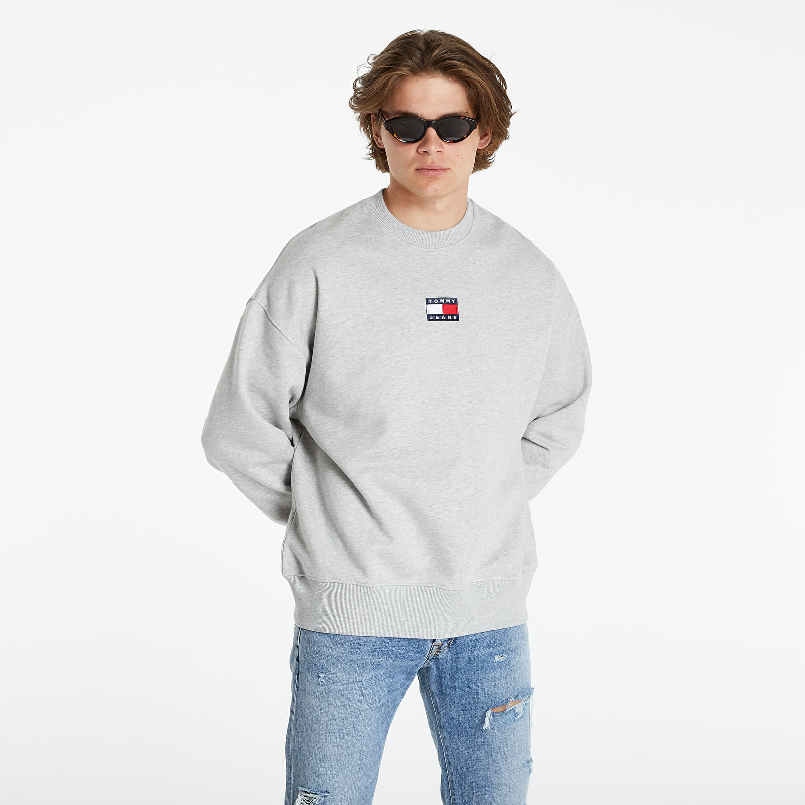 Hoodies and sweatshirts Tommy Jeans TJM Tommy Badge Crewneck Light Grey Heather Footshop