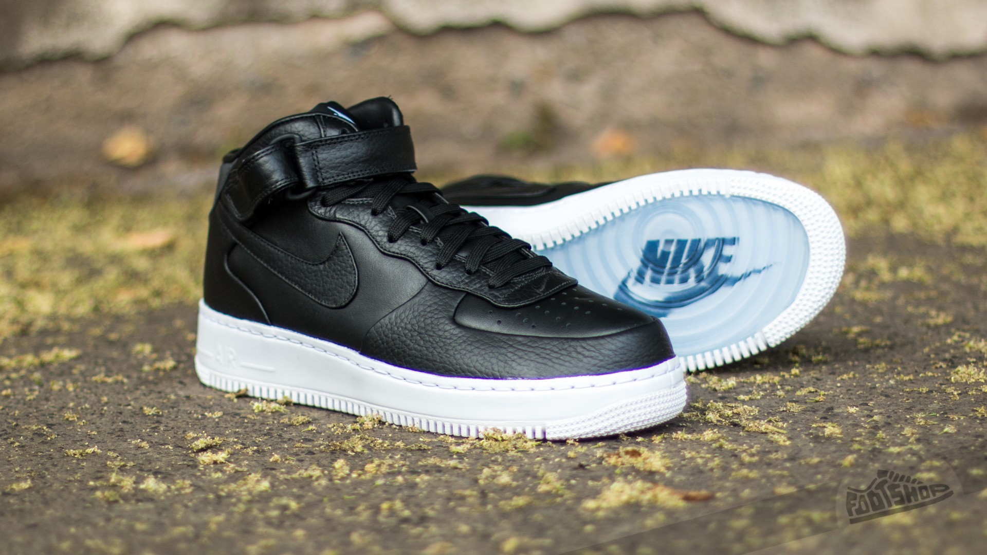 Nikelab air force 1 mid black hot sale