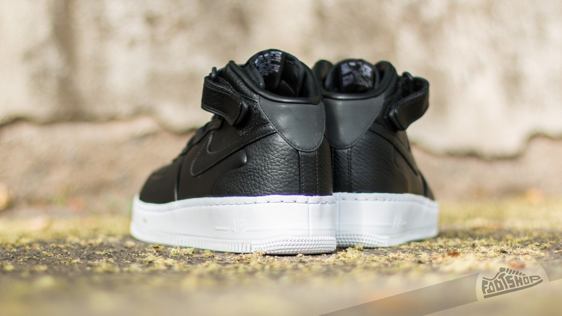 Férfi cipők NIKELAB Air Force 1 Mid Black/ Black-White