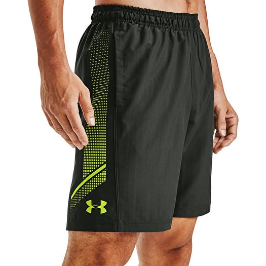 Under armour woven top graphic