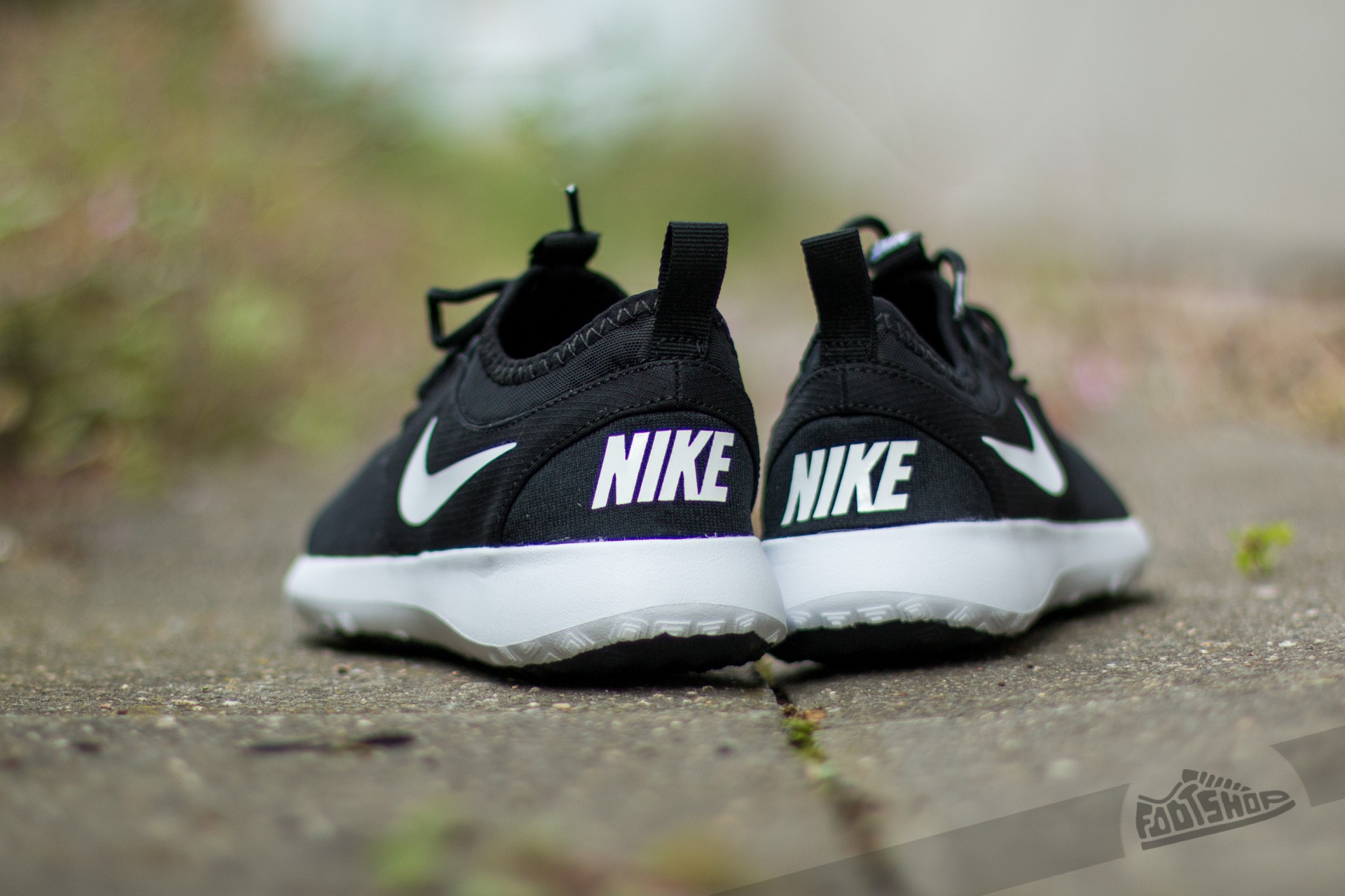 Damen Sneaker und Schuhe Nike Wmns Juvenate Black/ White