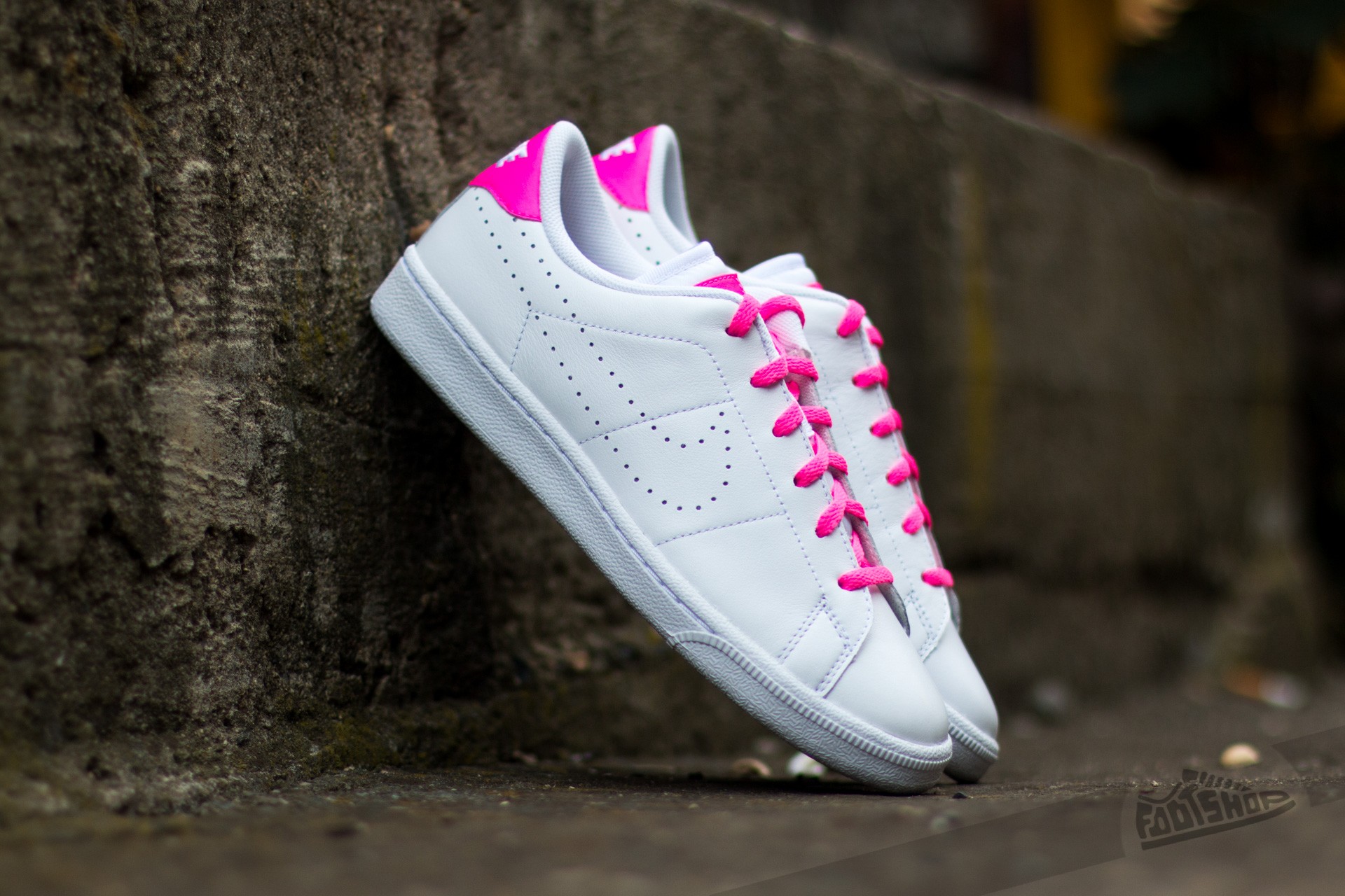 Women's shoes Nike Tennis Classic Premium (GS) White/ White-Pink Blast