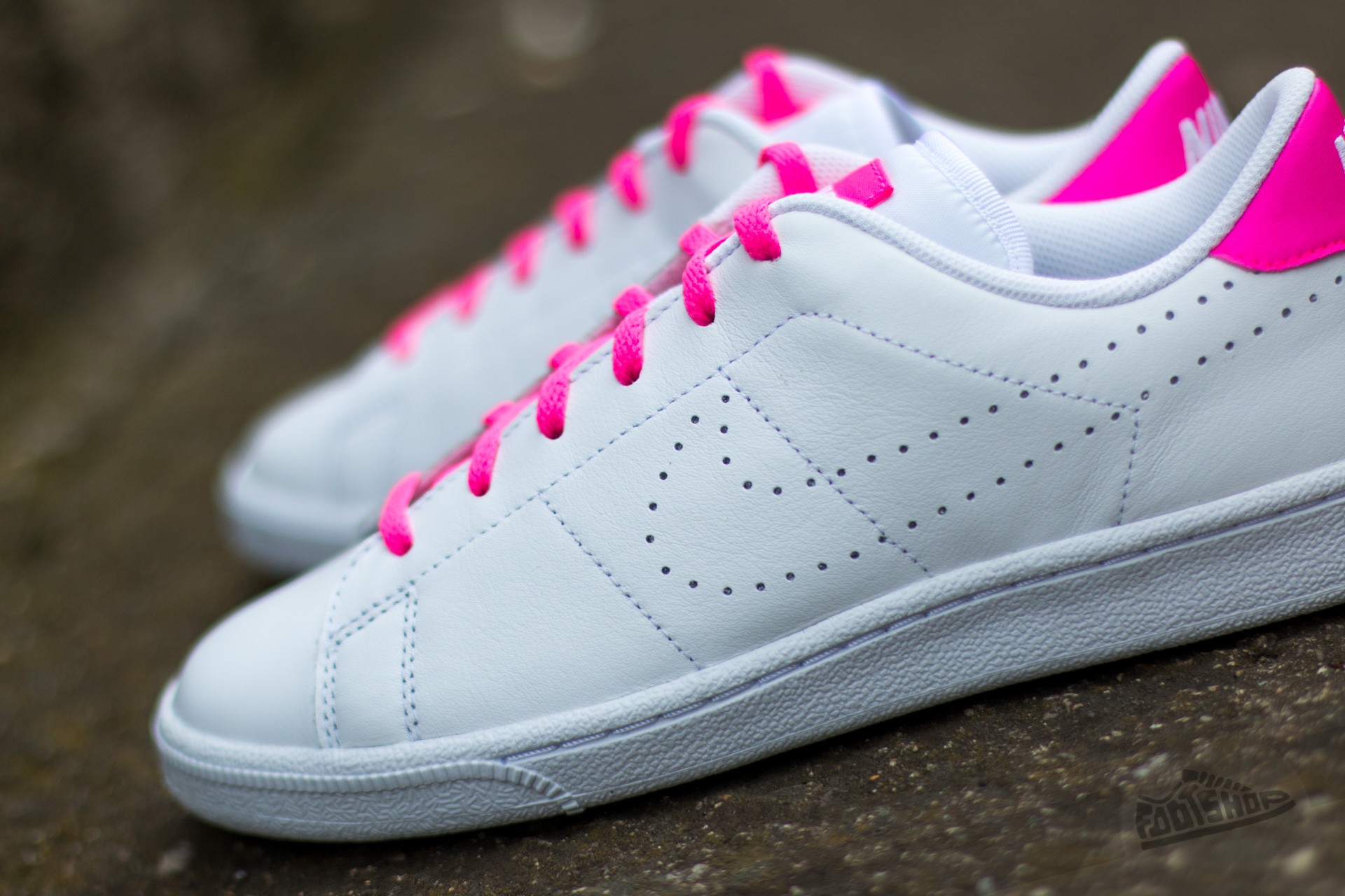 Women's shoes Nike Tennis Classic Premium (GS) White/ White-Pink Blast