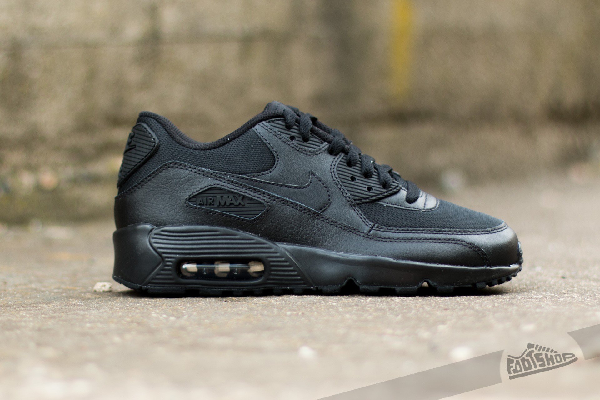 Nike air max black mesh sales