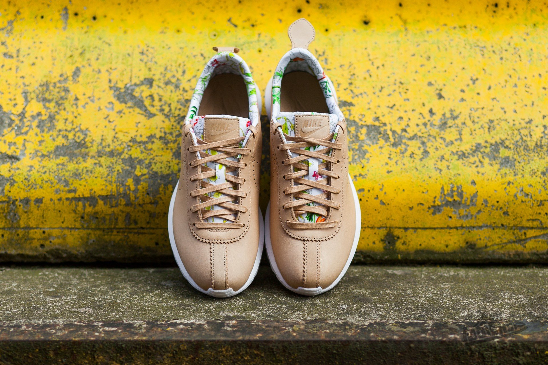 Nike cortez liberty hotsell