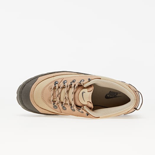 nike lahar low wheat sneakers