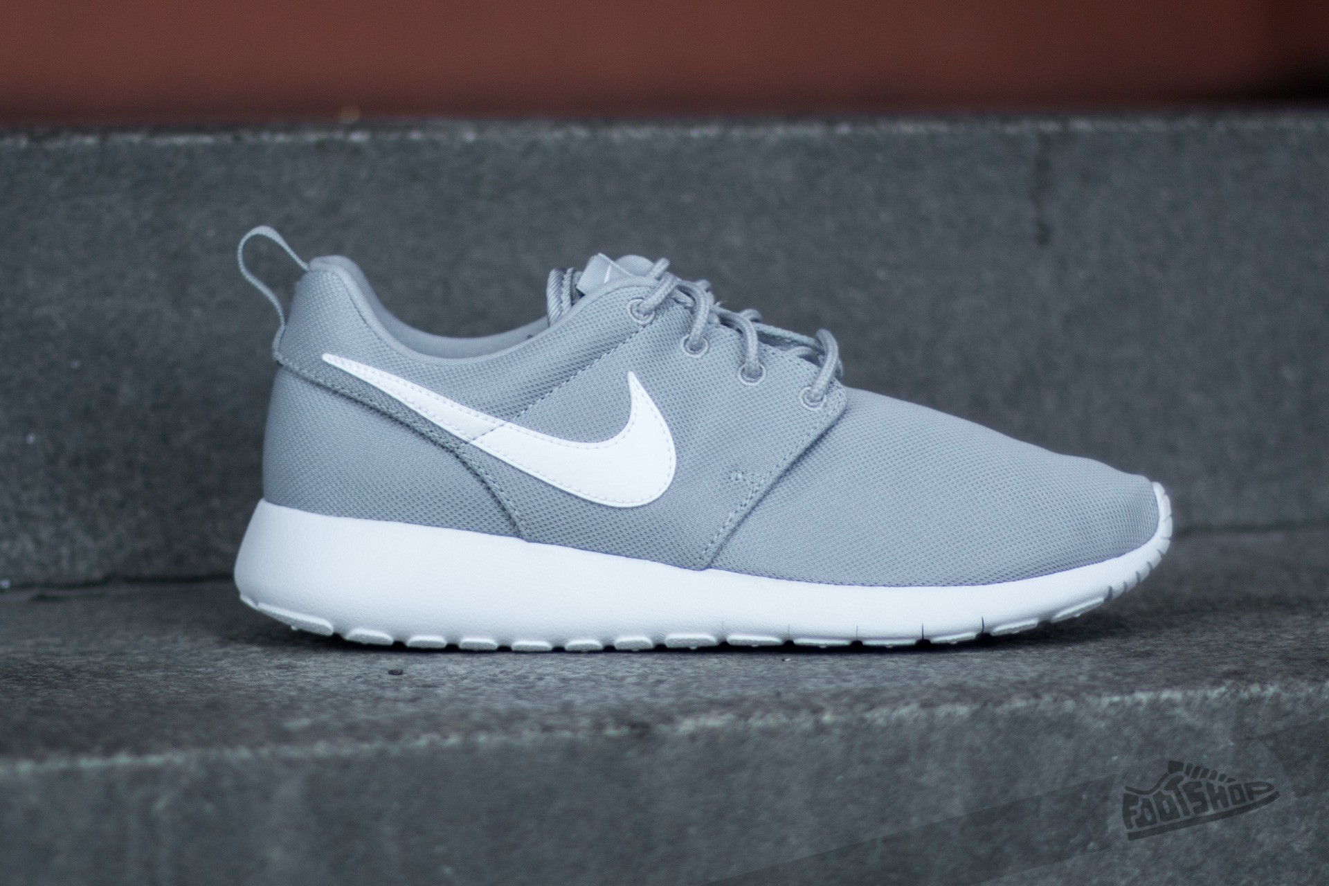 Nike roshe men grey deals