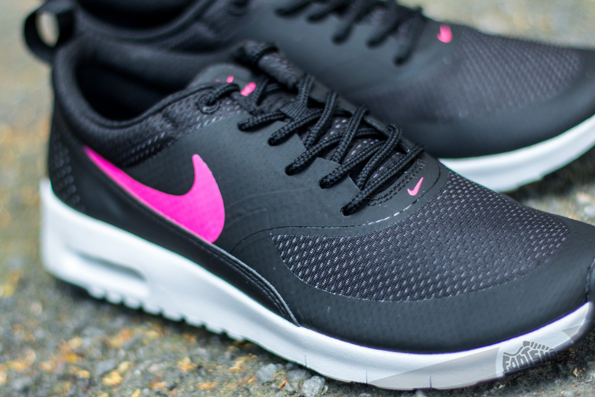 Women s shoes Nike Air Max Thea GS Black Hyper Pink White
