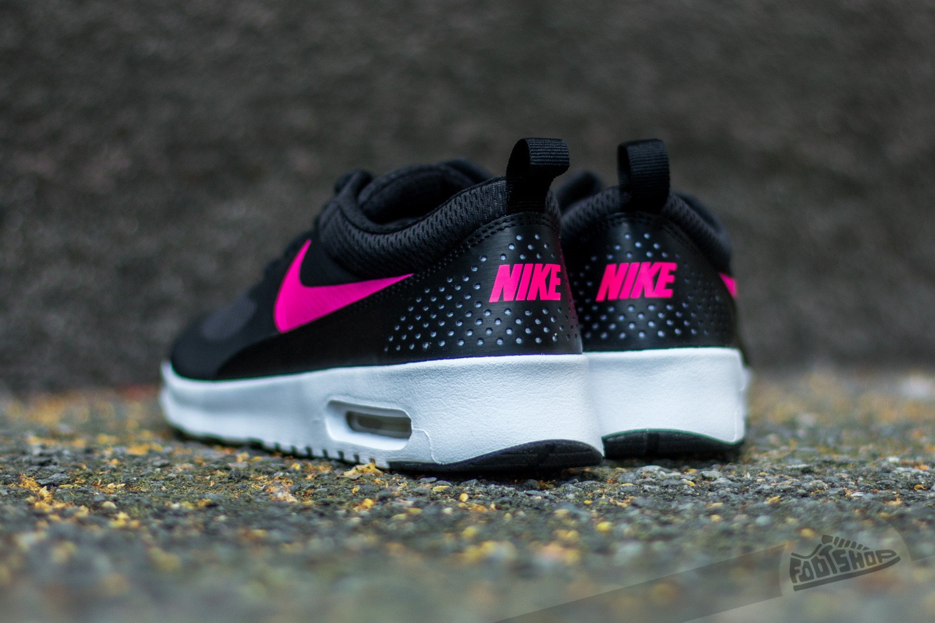 Buty damskie Nike Air Max Thea (GS) Black/ Hyper Pink-White 