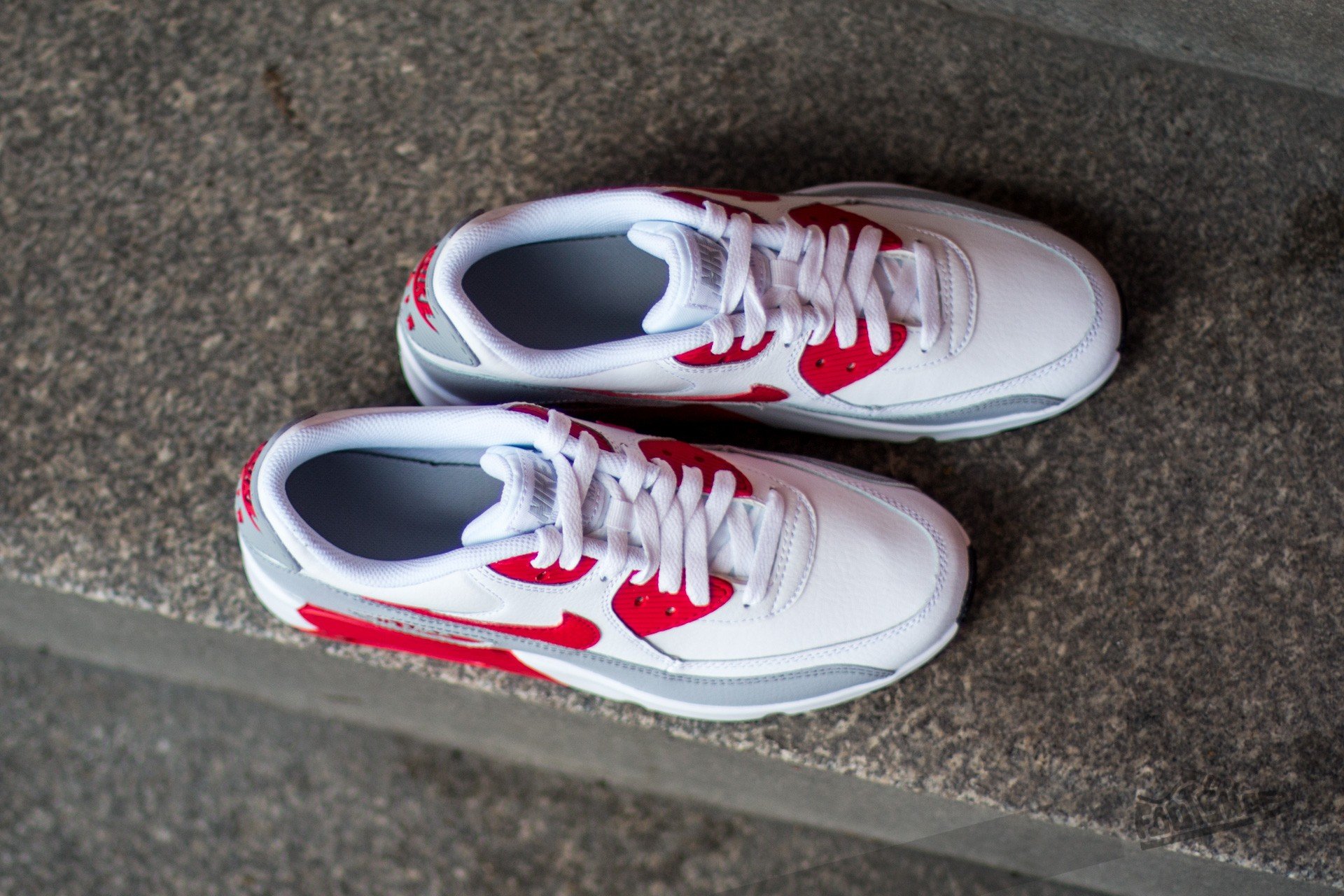 Otroške superge in čevlji Nike Air Max 90 Leather (GS) White/ University Red-Wolf Grey-Black