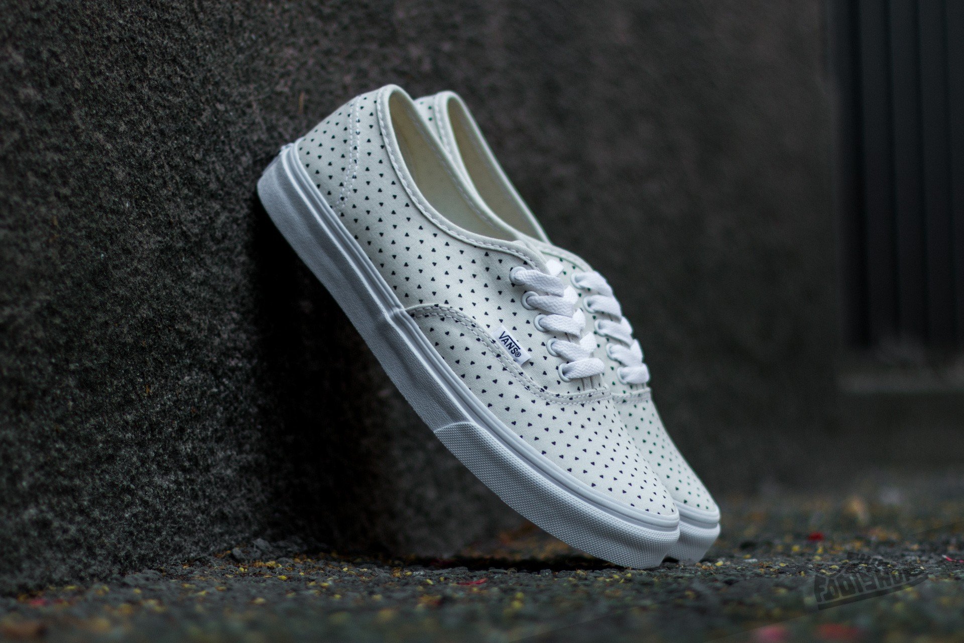 Vans Authentic Slim Micro Hearts Classic White Black