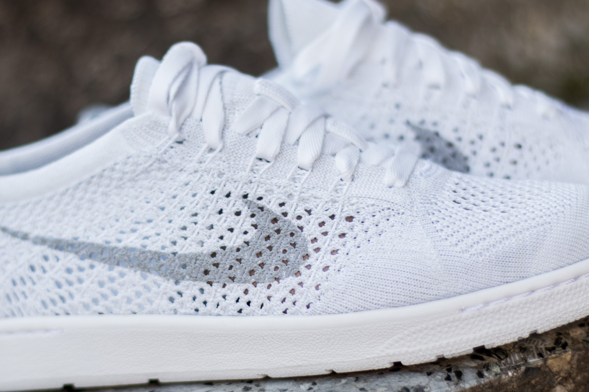 Nike tennis classic ultra flyknit sale women's