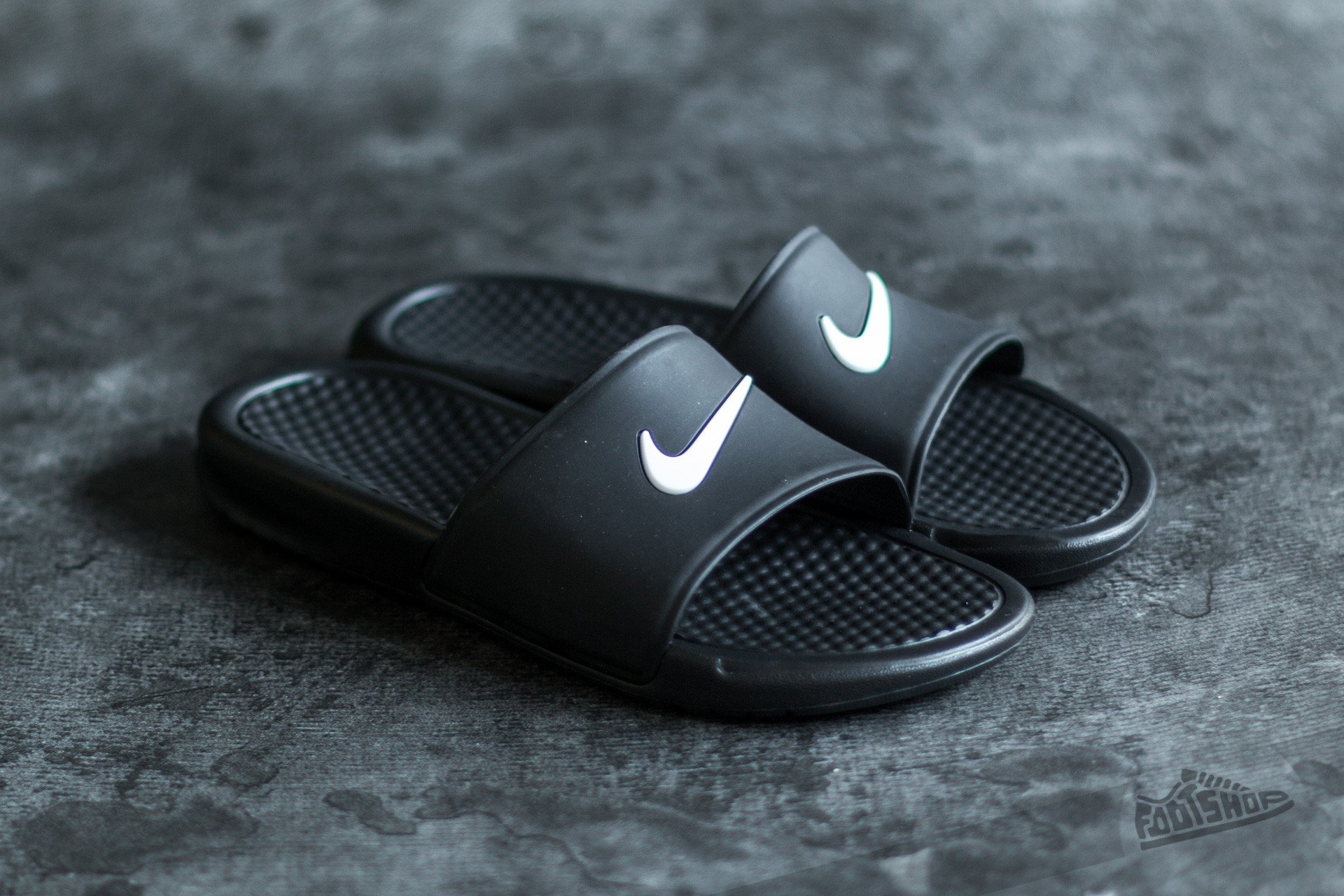 Vyriška avalynė Nike Benassi Shower Slide Black/ White
