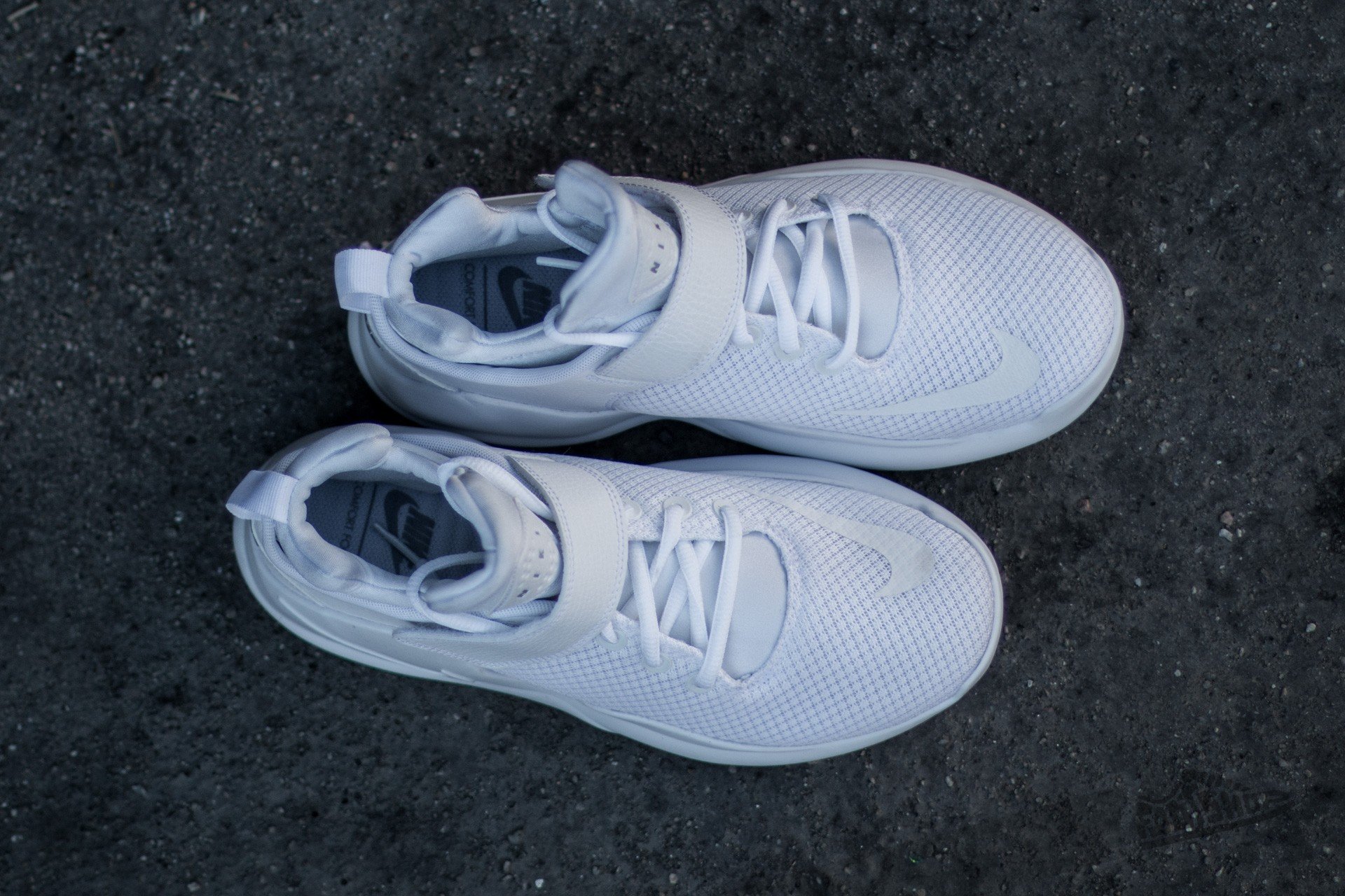 Sieviešu apavi Nike Wmns Kwazi White/ White-Metallic Silver 