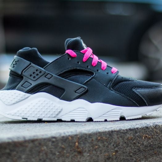 Nike huarache black white pink top