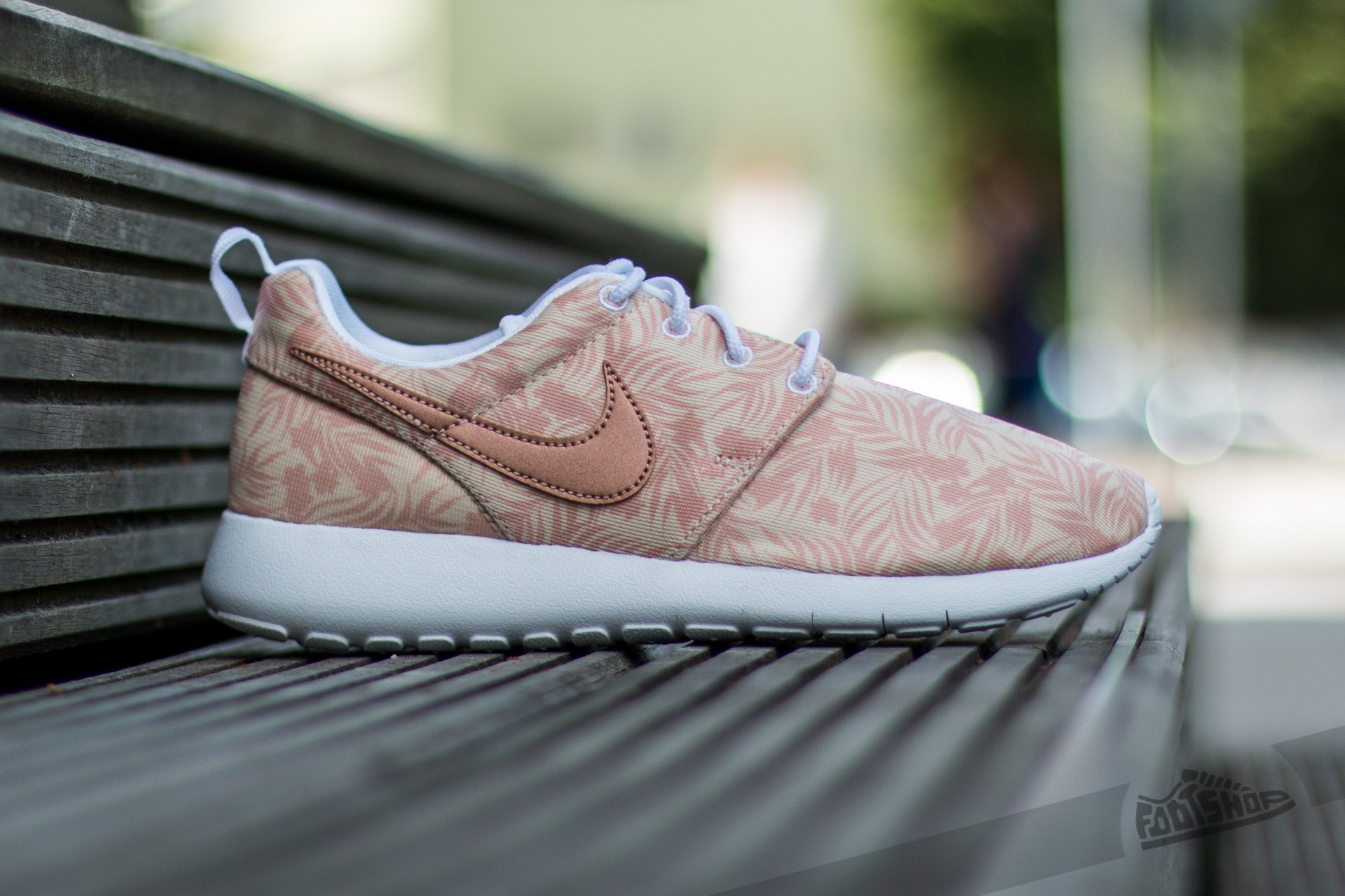 Dámské tenisky a boty Nike Roshe One Print (GS) Pearl White/ Metalic Red Bronz-Arctic Orange