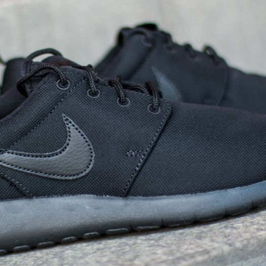 Nike roshe run all black womens cheap