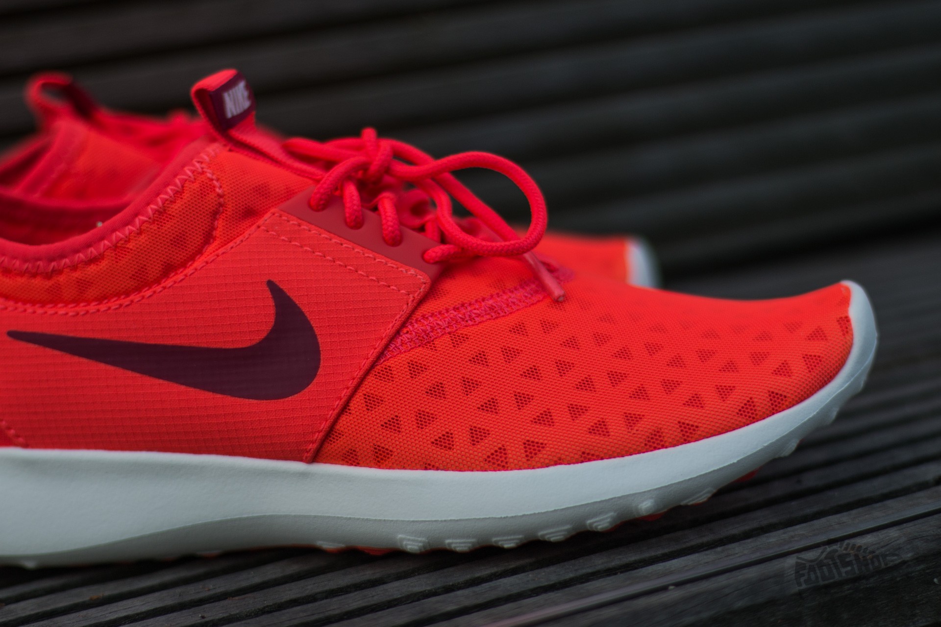 Nike juvenate red sail discount