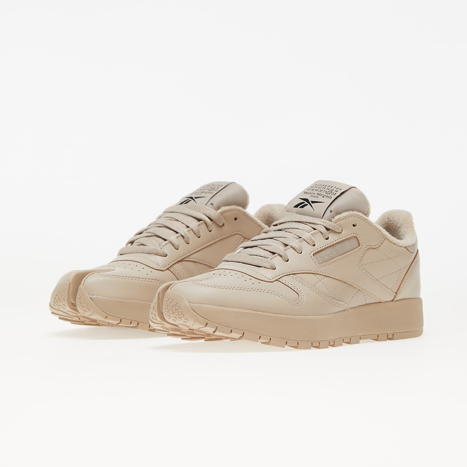 Încălțăminte și sneakerși pentru bărbați Reebok x Maison Margiela Project 0 CL Beige/ White/ Black