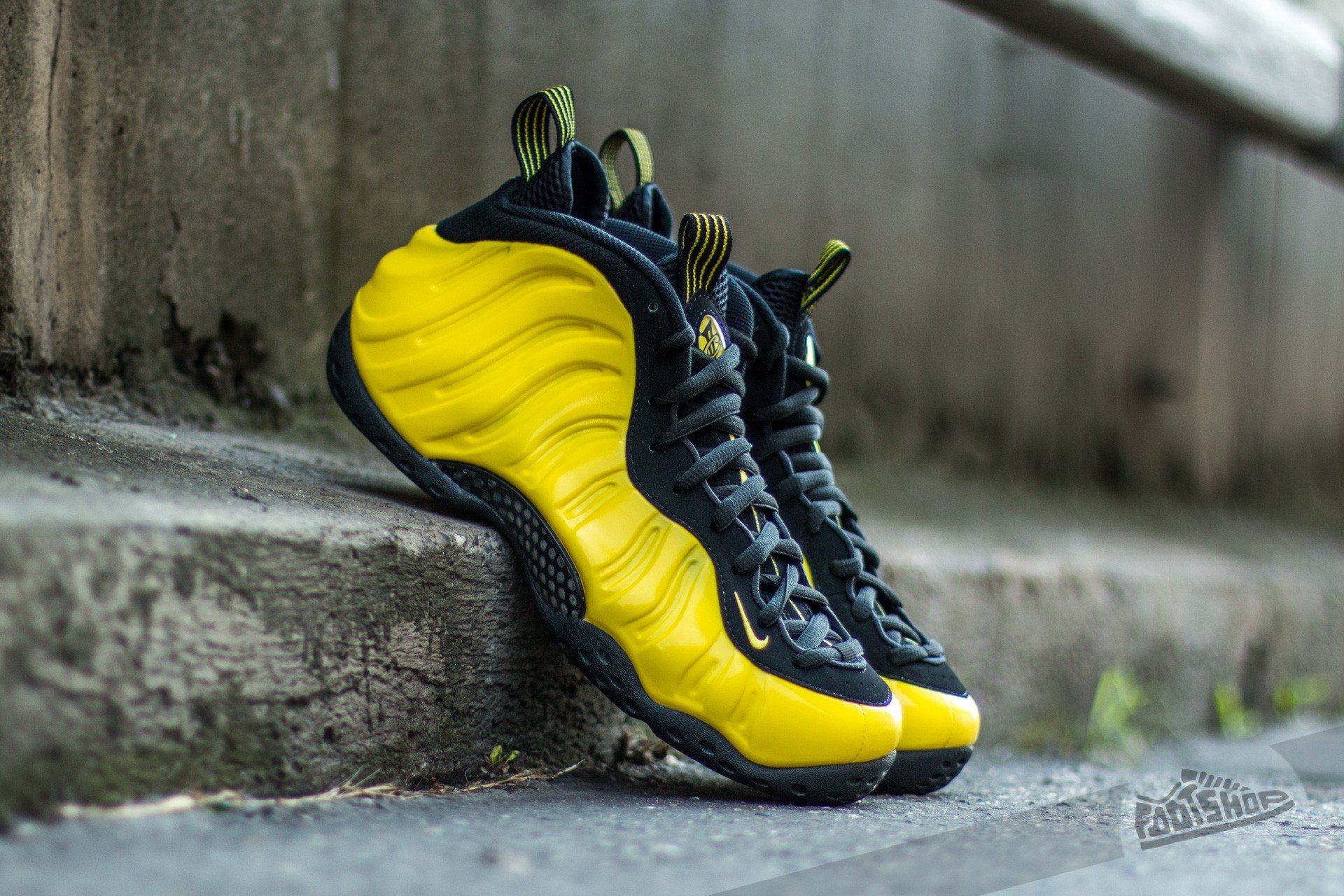 Nike air foamposite one optic yellow on sale