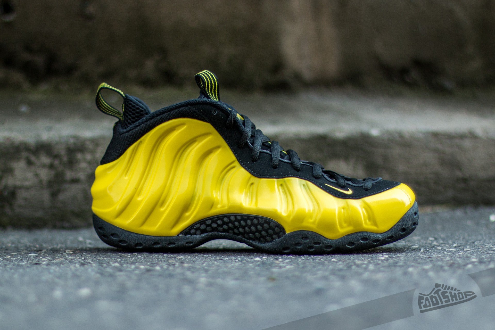 Chaussures et baskets homme Nike Air Foamposite One Opti Yellow Opti Yellow Black Footshop