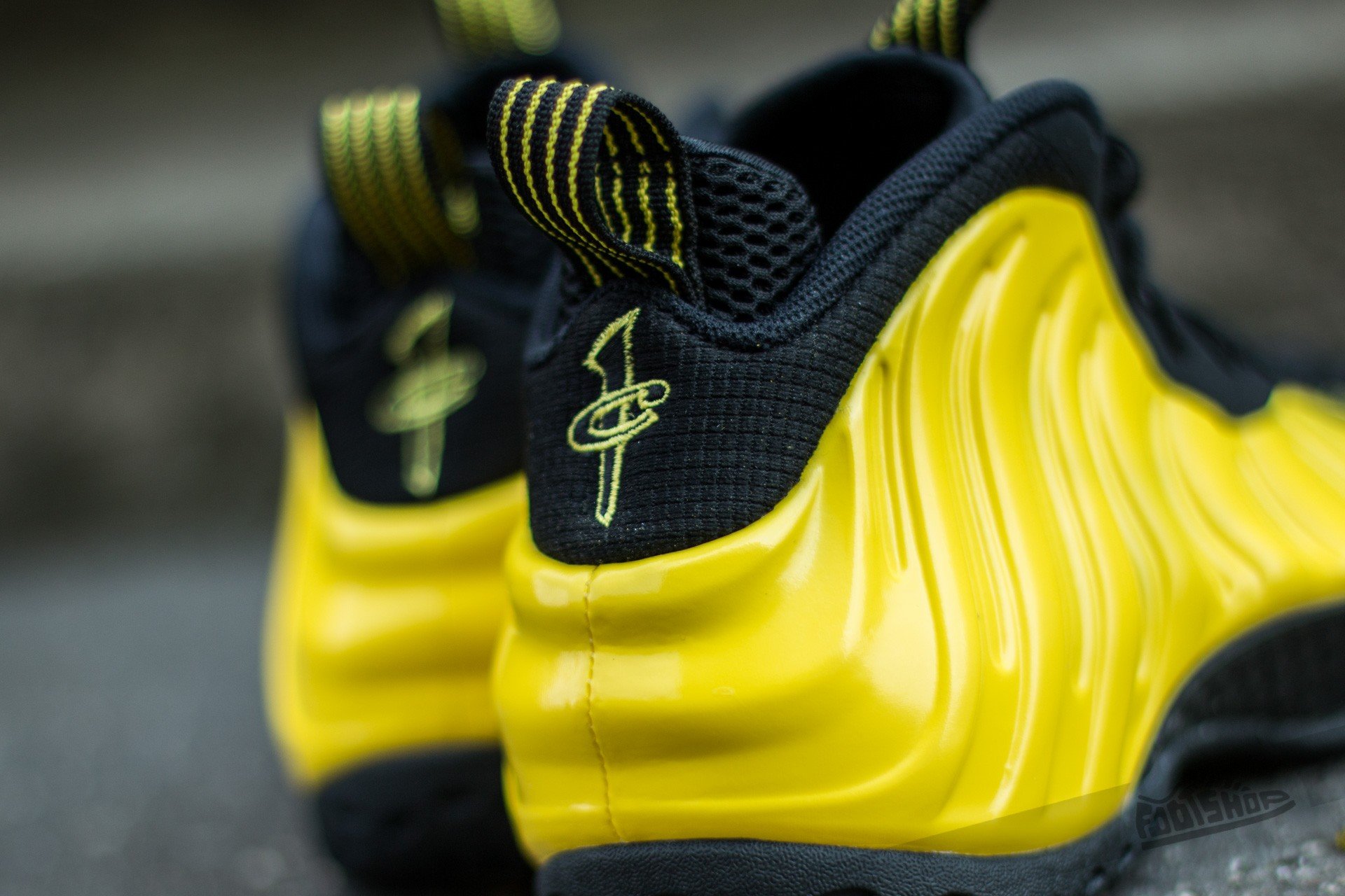Chaussures et baskets homme Nike Air Foamposite One Opti Yellow Opti Yellow Black Footshop