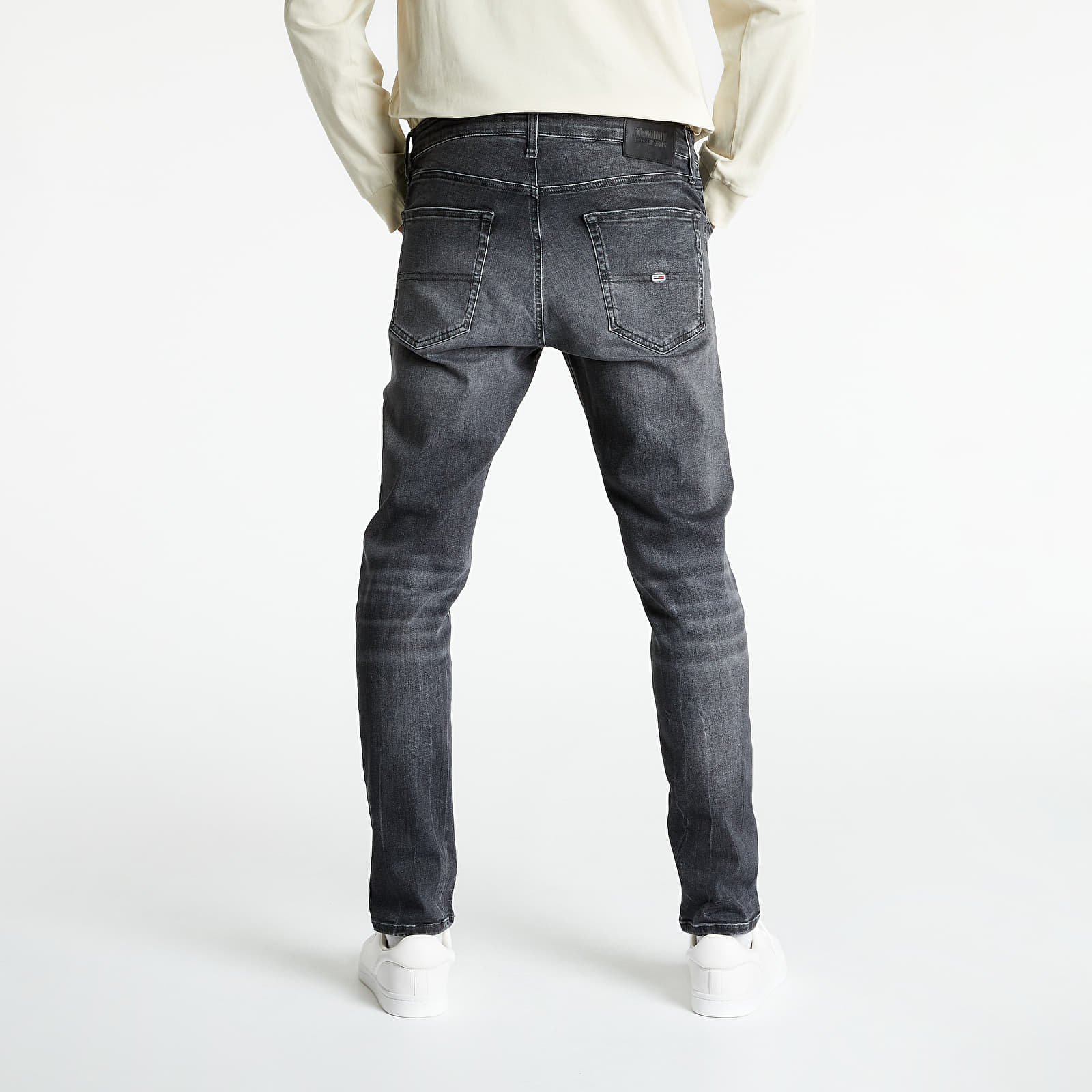 Nadrágok Tommy Jeans Austin Slim Tapered Jeans Dyn Barry Bk Str