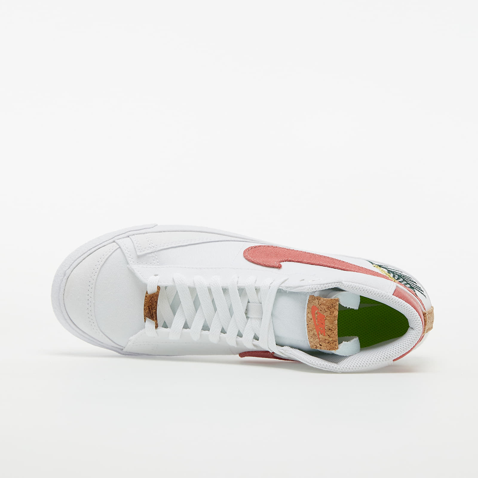 Moteriška avalynė Nike W Blazer Mid '77 SE White/ Light Sienna-White