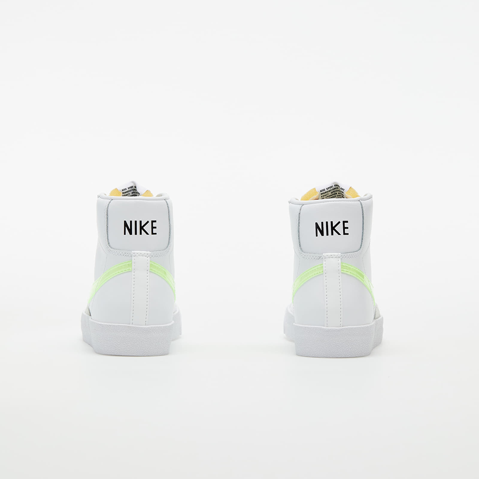 Zapatillas mujer Nike W Blazer Mid '77 Essential White/ Volt-Orange-Black