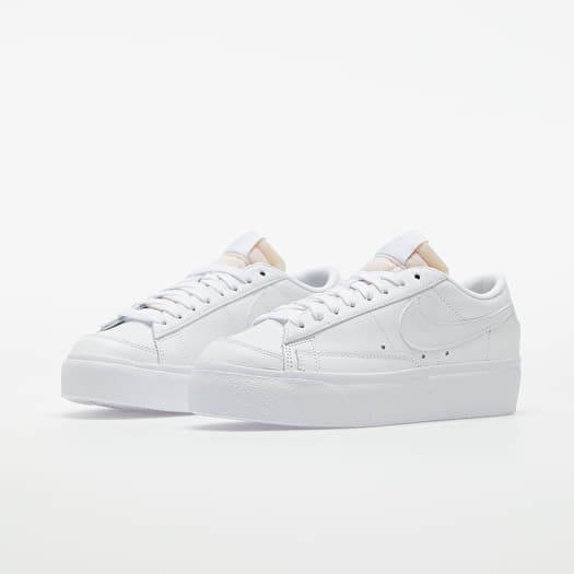 Women s shoes Nike W Blazer Low Platform White White White Black