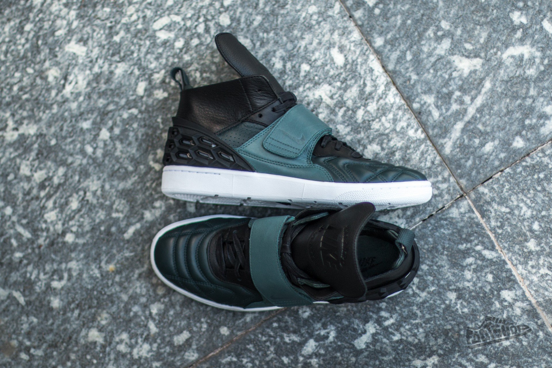 Pánske tenisky a topánky Nike Tiempo Vetta QS Seaweed/ Hasta- Black