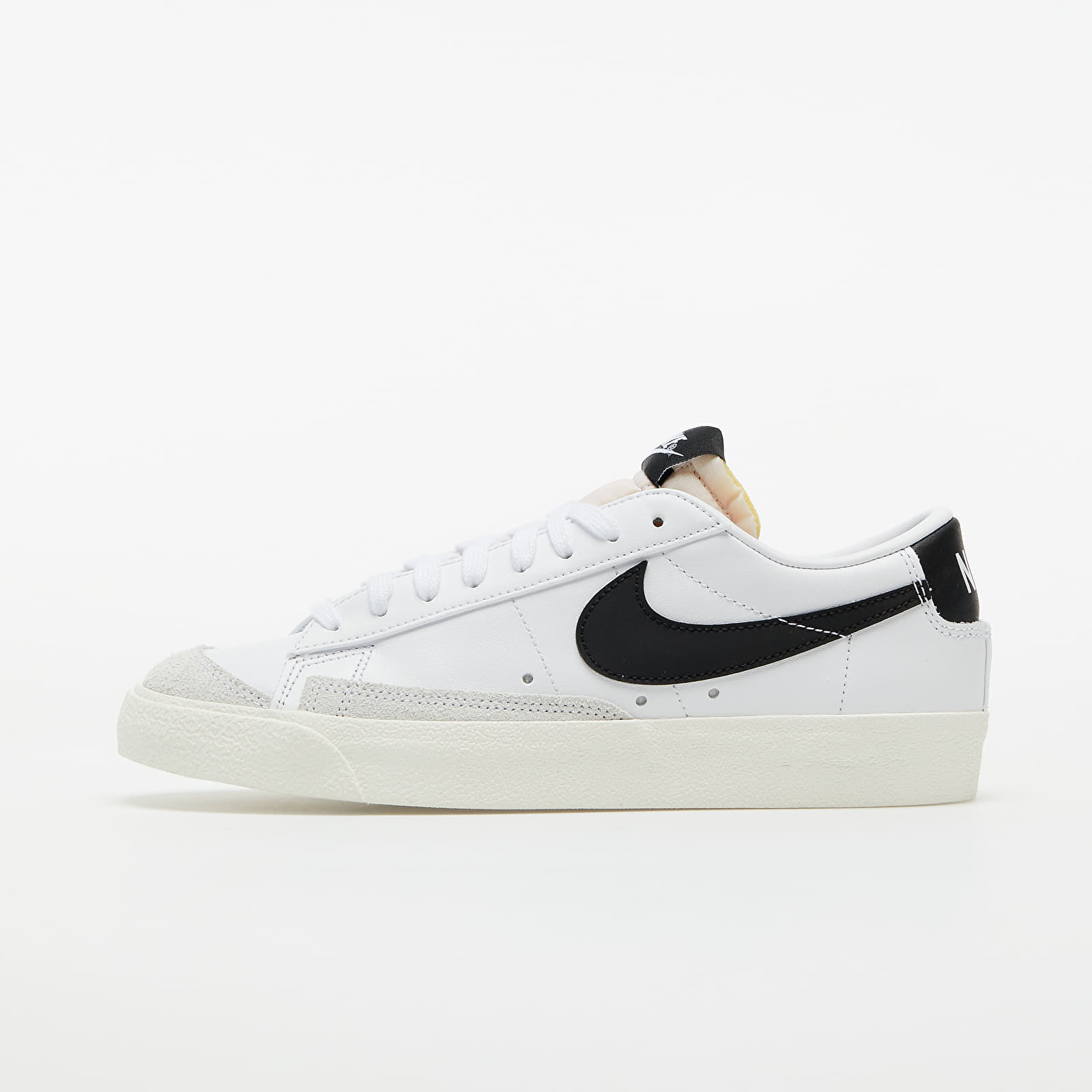 Sneakers Nike Blazer Low \'77 White/ Black-Sail-White