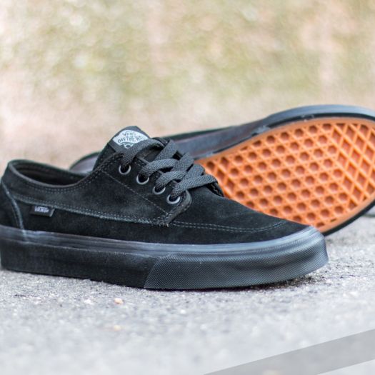 Vans brigata all black discount