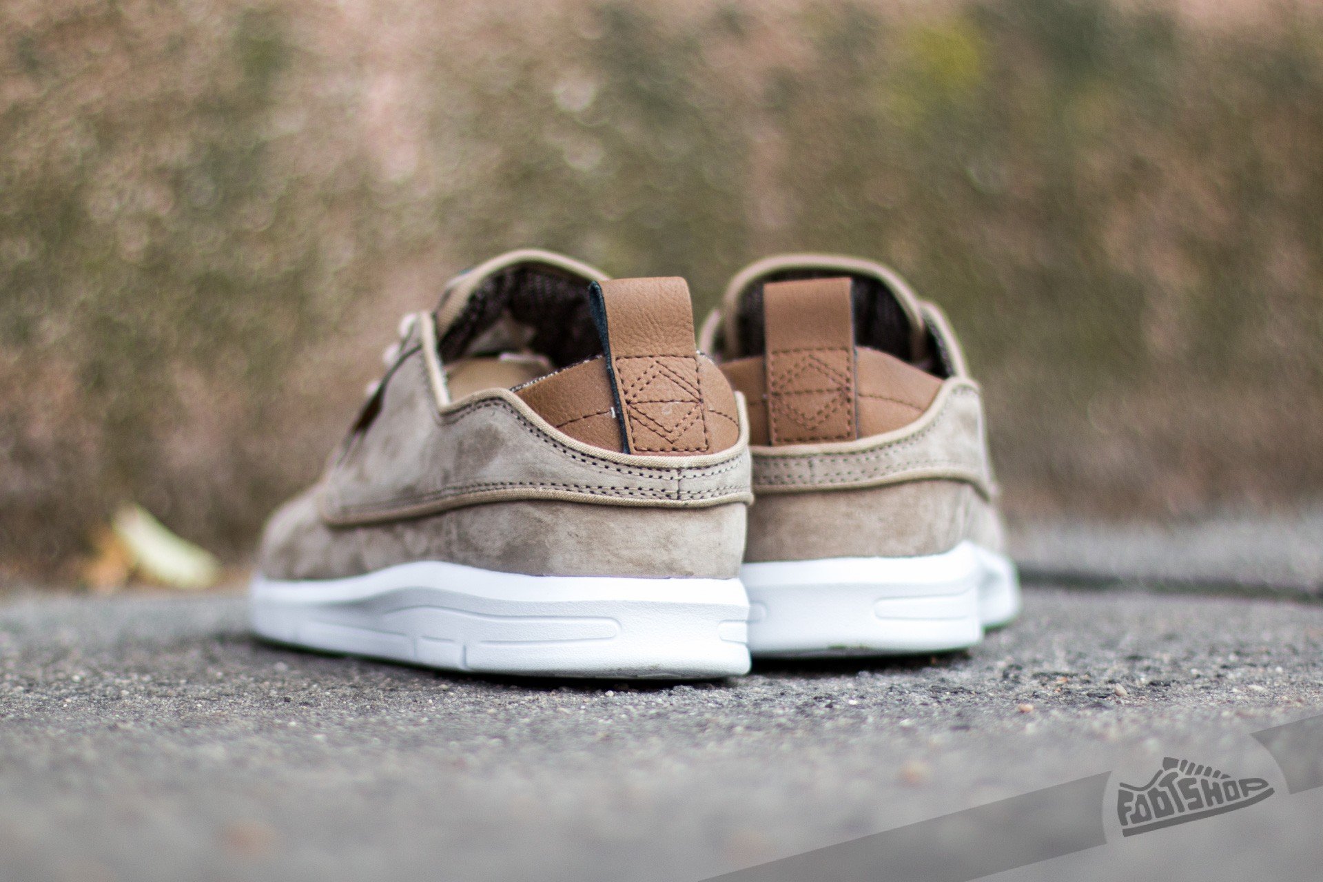 Vans grey brigata lite trainers shop