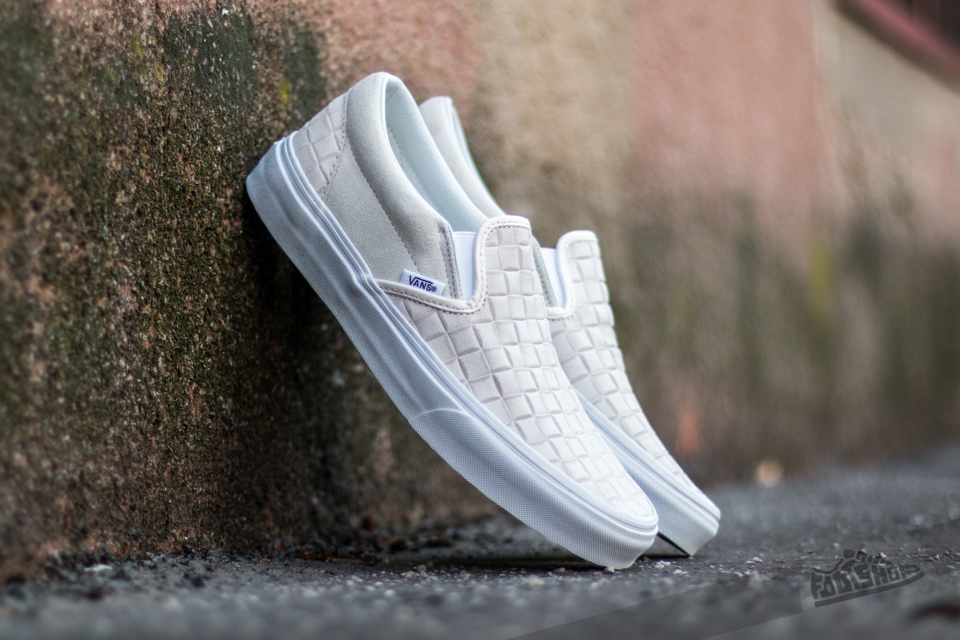 Vans store reflective checkers