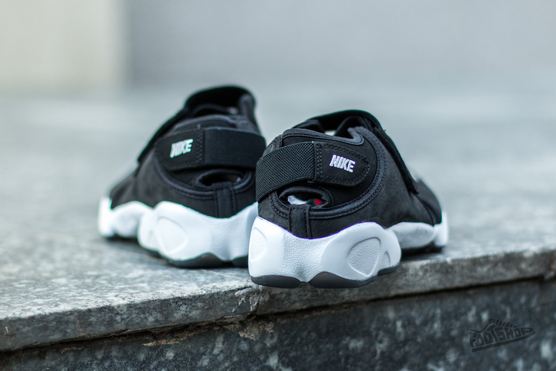 Men s shoes Nike Air Rift Anniversary QS Black Metalic Silver