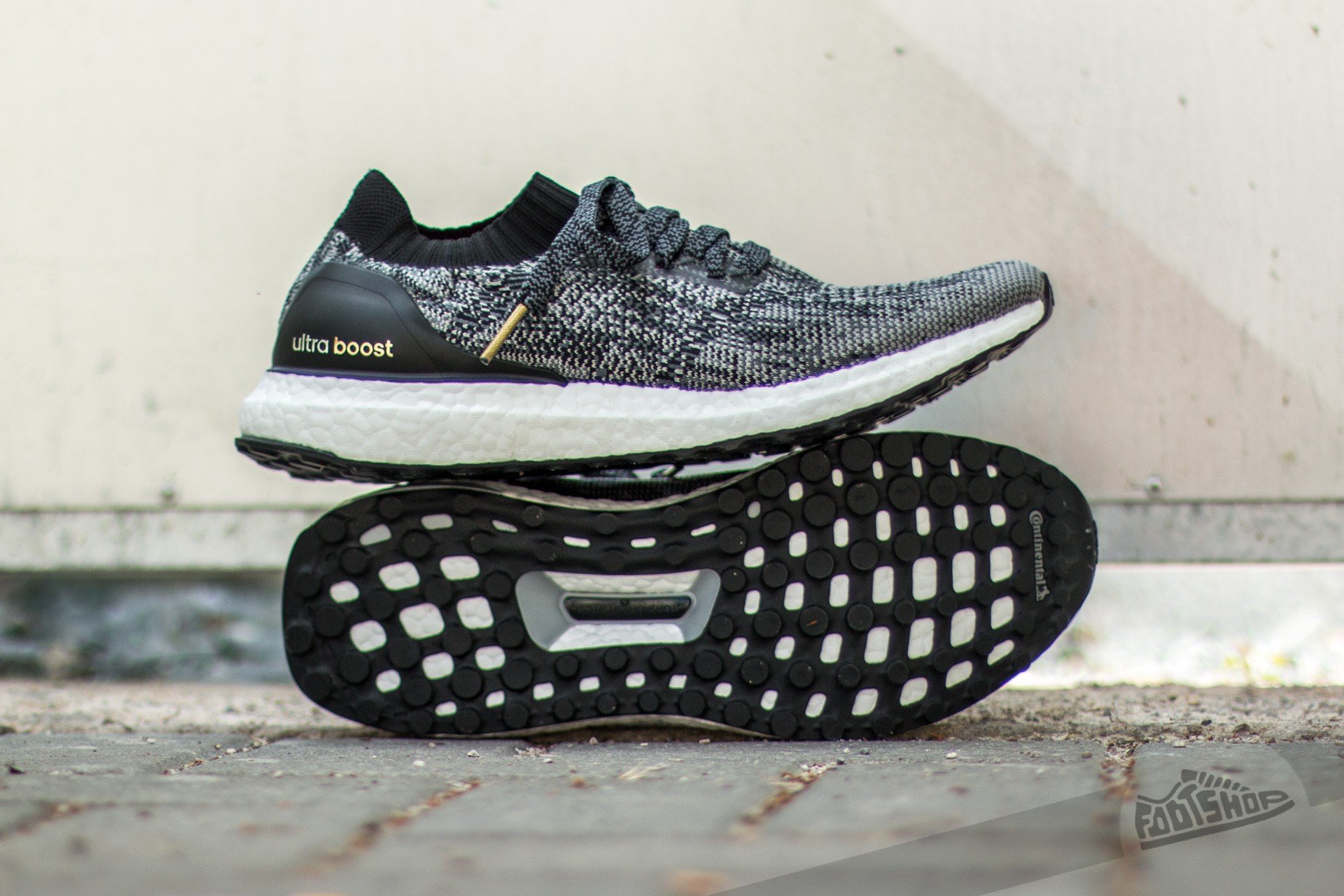 Core black ultra boost uncaged sales