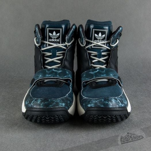 adidas FYW REIGN