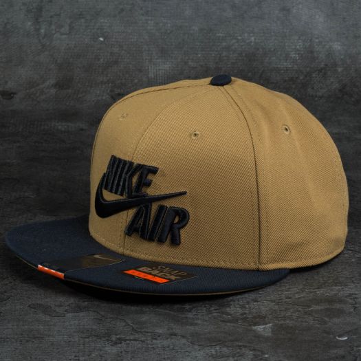 nike air snapback