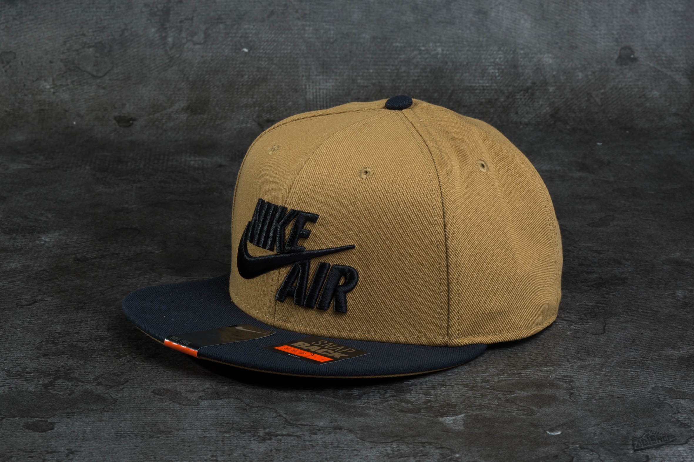 Nike air 2025 true snapback
