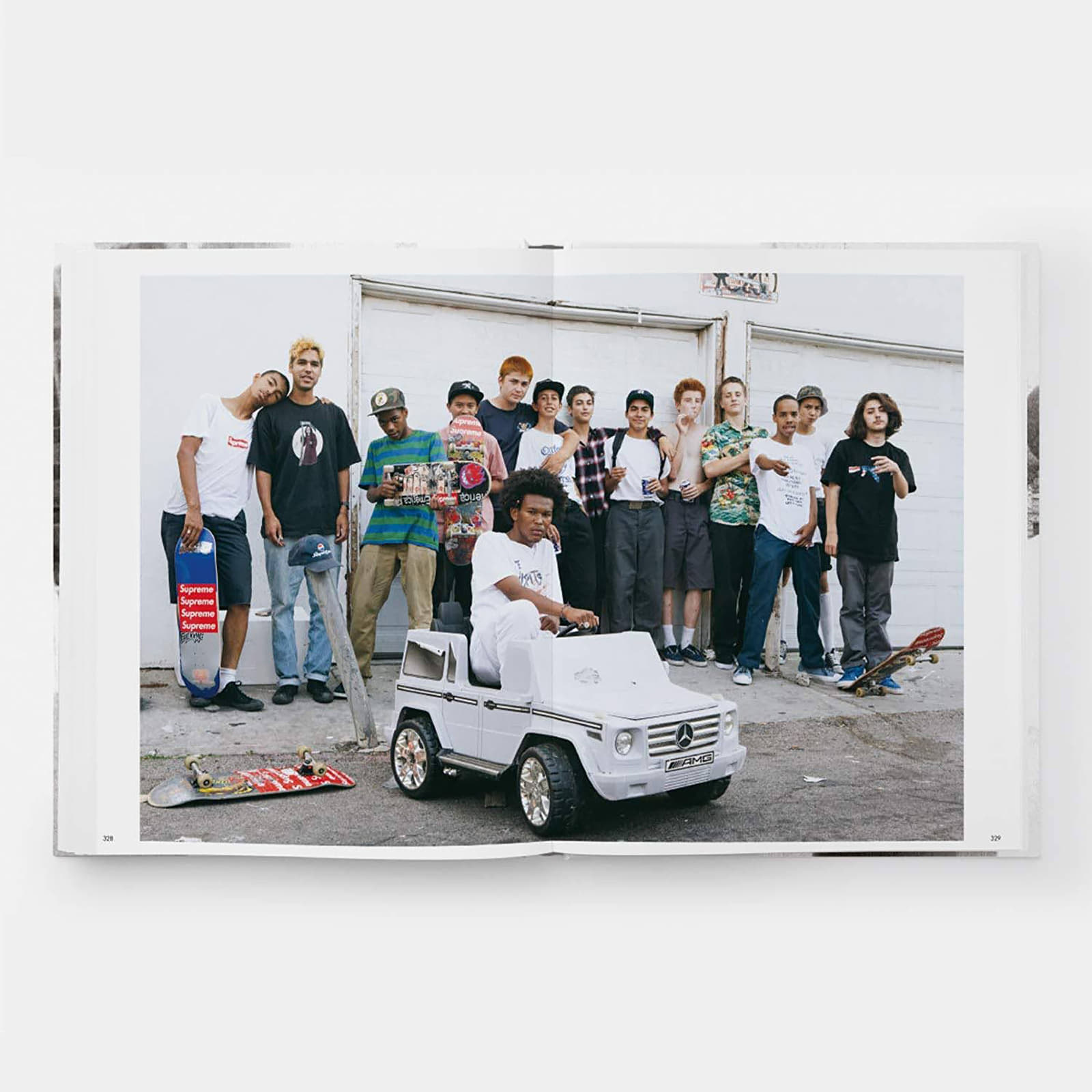Ostatní doplňky Supreme Book James Jebbia