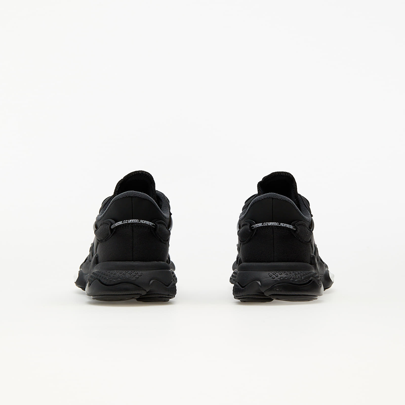 Sko til kvinder adidas Ozweego W Core Black/ Purple Tint/ Ftw White